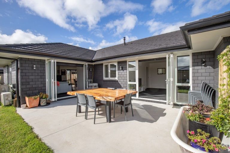 Photo of property in 8 Costello Drive, Ngatea, 3503