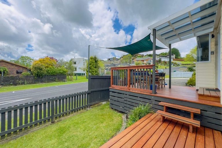 Photo of property in 1 Ohinemuri Place, Paeroa, 3600