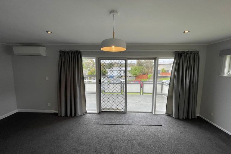 Photo of property in 36 Japonica Drive, Beach Haven, Auckland, 0626