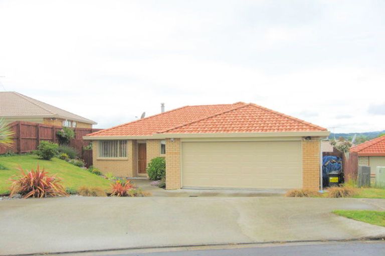Photo of property in 24 Les Marston Place, Pukekohe, 2120