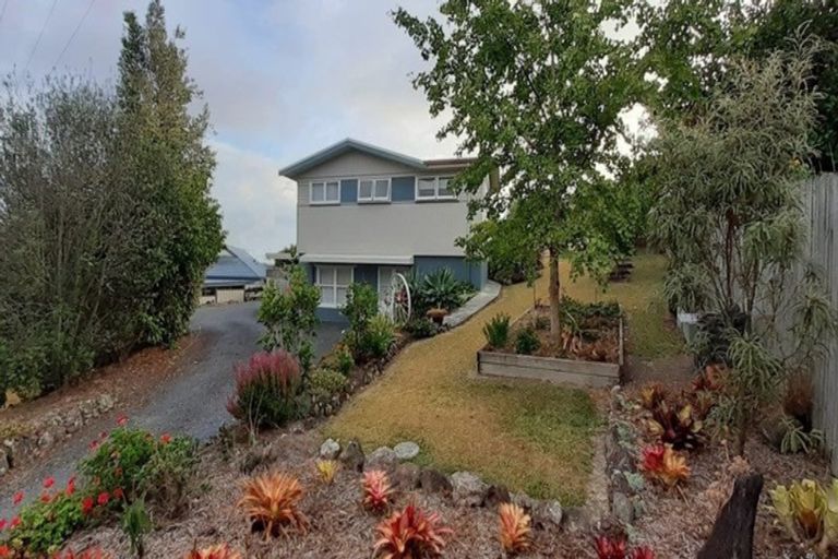 Photo of property in 31 Yorke Road, Haruru, 0204