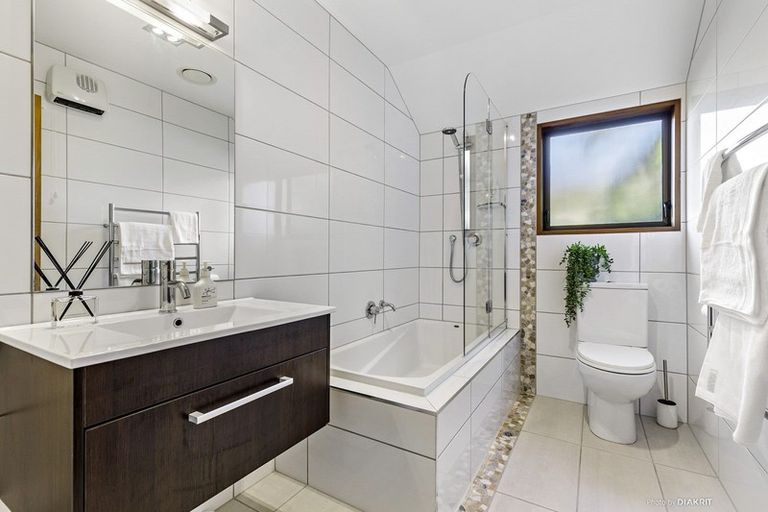 Photo of property in 20 Downing Street, Crofton Downs, Wellington, 6035