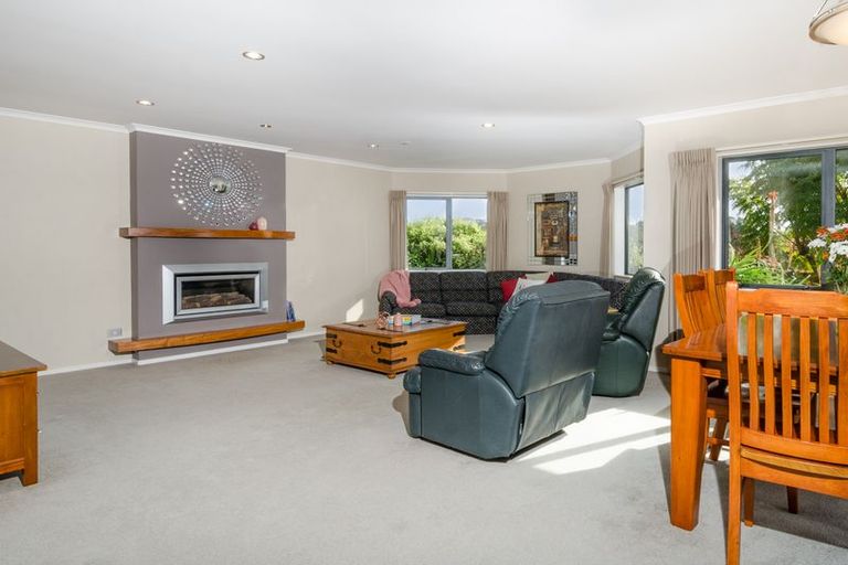Photo of property in 27 Leafield Crescent, Henderson, Auckland, 0612
