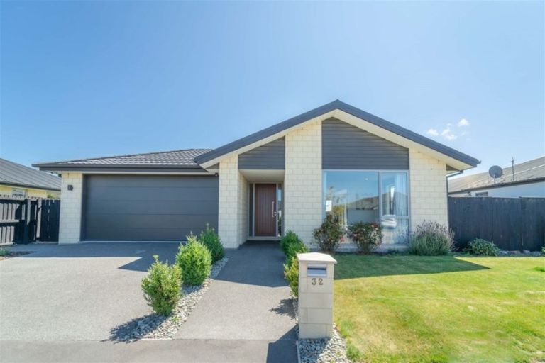 Photo of property in 32 Echelon Drive, Wigram, Christchurch, 8042