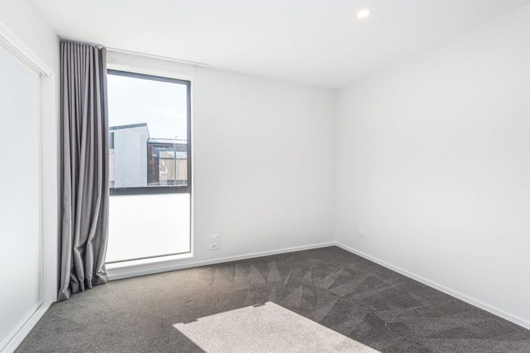 Photo of property in 2/37 Webb Street, St Albans, Christchurch, 8014