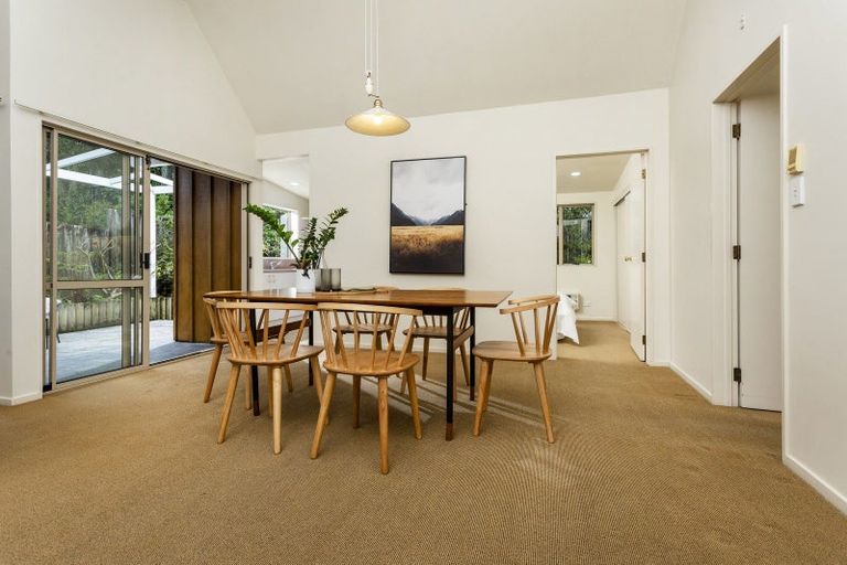 Photo of property in 2/34 Waipuia Place, Greenhithe, Auckland, 0632