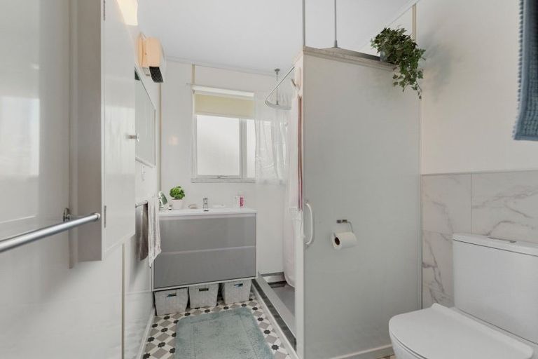 Photo of property in 13 Railway Esplanade, East Gore, Gore, 9710