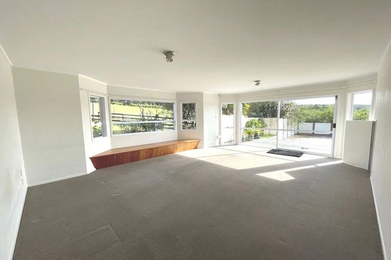 Photo of property in 74 Deacon Road, Riverhead, Kumeu, 0892