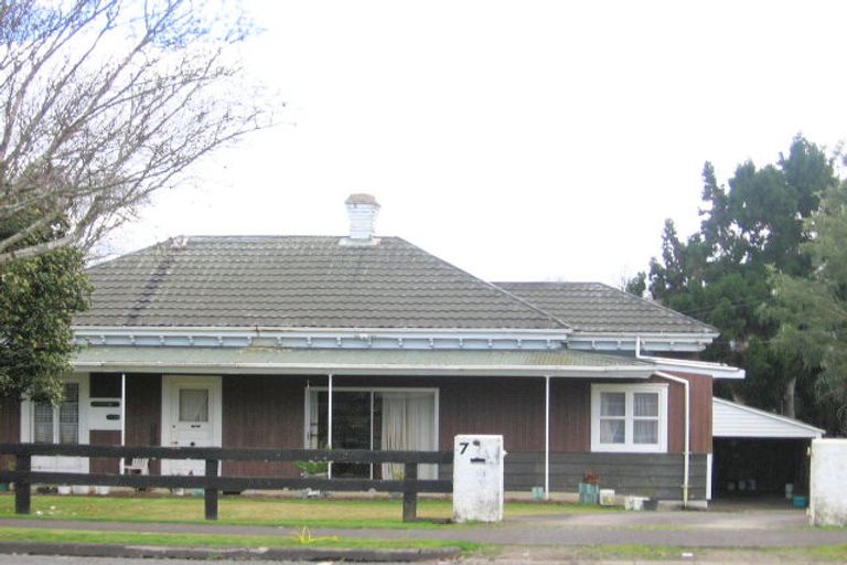 Photo of property in 7 Coles Crescent, Papakura, 2110