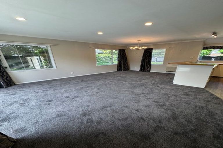 Photo of property in 2/281 Memorial Avenue, Burnside, Christchurch, 8053