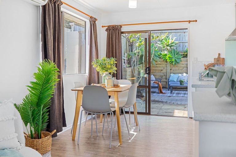 Photo of property in 21a Arawata Avenue, Welcome Bay, Tauranga, 3112