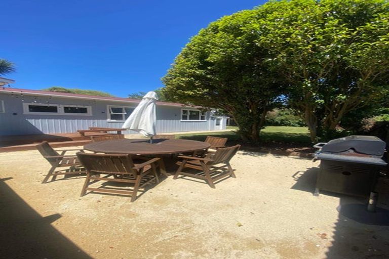 Photo of property in 192 Te Moana Road, Waikanae, 5036