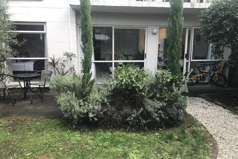 Photo of property in 3/1 Glen Road, Browns Bay, Auckland, 0630