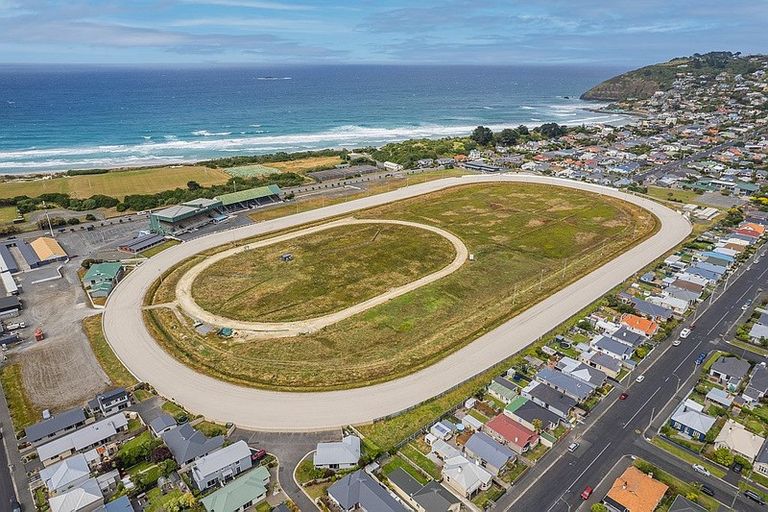 Photo of property in 5 Hargest Crescent, Saint Kilda, Dunedin, 9012