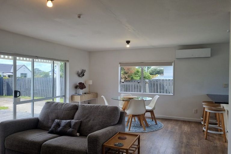 Photo of property in 81 Jellicoe Street, Martinborough, 5711