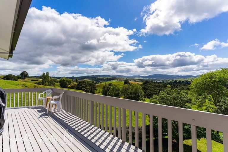 Photo of property in 71 Gorge Road, Maungaturoto, 0520