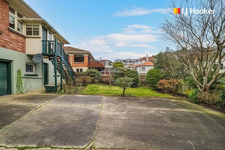 Photo of property in 24 Cliffs Road, Saint Clair, Dunedin, 9012