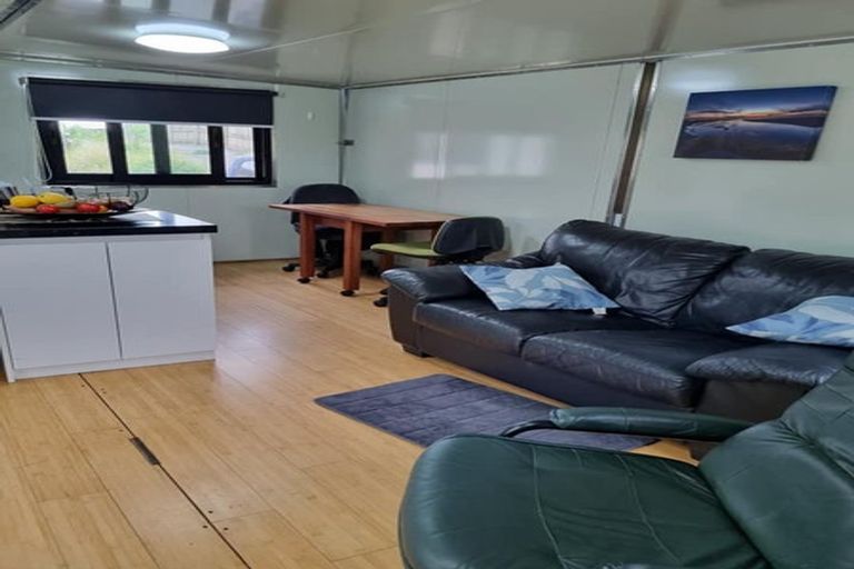 Photo of property in 3 Kapiti Lane, Otaki Beach, Otaki, 5512