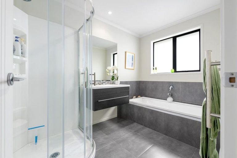 Photo of property in 2 Rose Street, Maeroa, Hamilton, 3200