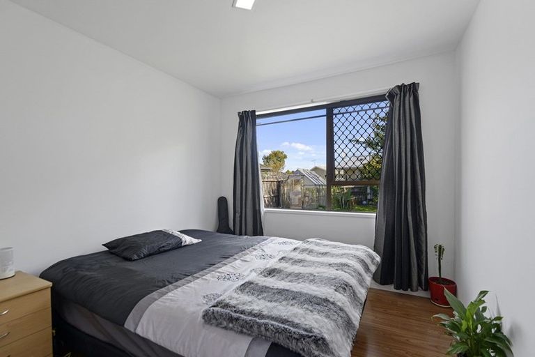 Photo of property in 10 Lochmore Street, Bishopdale, Christchurch, 8051