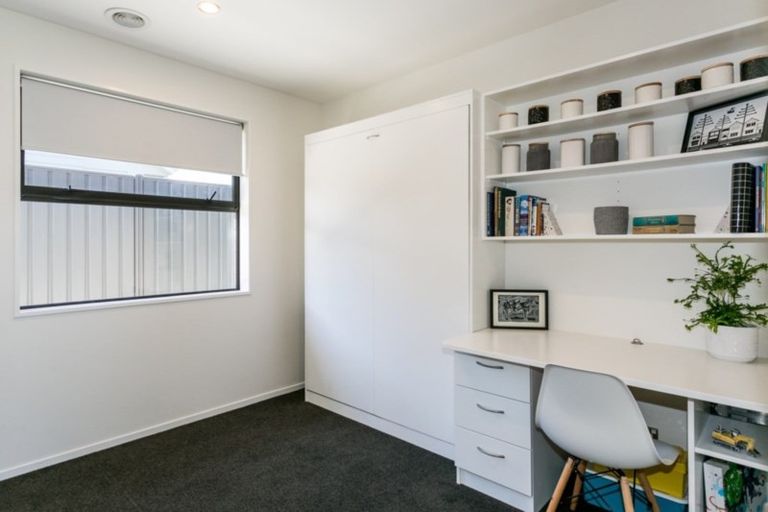 Photo of property in 5 Whakatomo Place, Havelock North, 4130