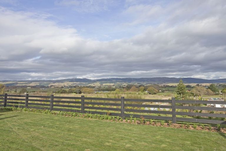 Photo of property in 58 Rodeo Drive, Kelvin Grove, Palmerston North, 4414