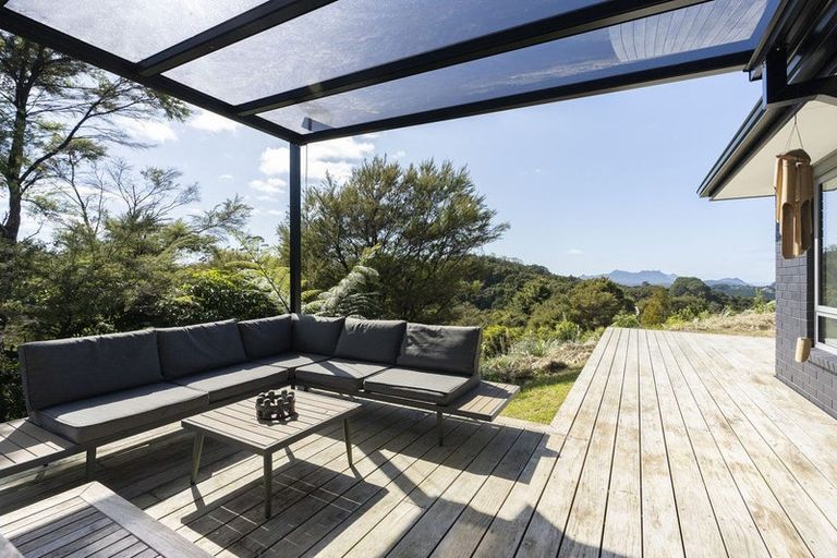 Photo of property in 33 Ngapuke Lane, Parua Bay, Onerahi, 0192