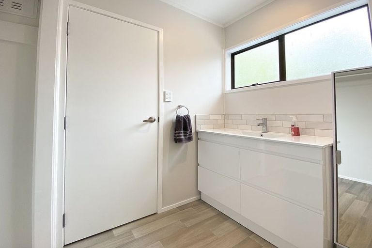 Photo of property in 21/85 Edmonton Road, Henderson, Auckland, 0612