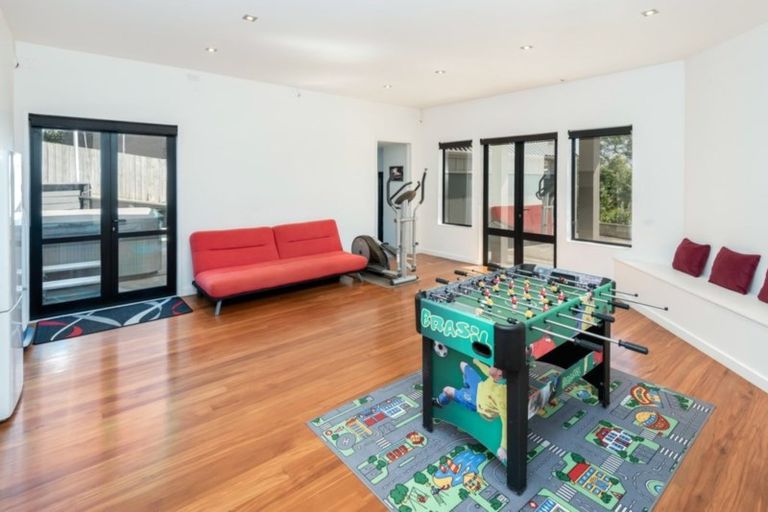 Photo of property in 43 Castleton Drive, Howick, Auckland, 2014