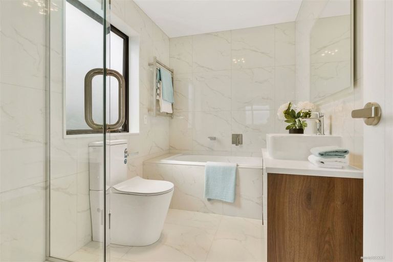 Photo of property in 339 Flat Bush School Road, Flat Bush, Auckland, 2019