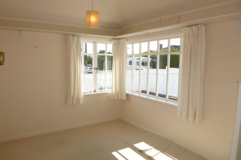 Photo of property in 4a Rewiti Avenue, Takapuna, Auckland, 0622