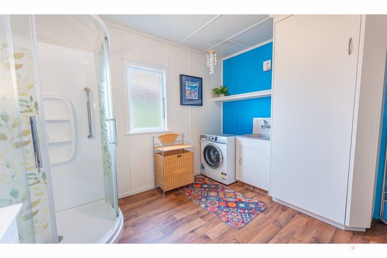 Photo of property in 8 Moorhouse Street, Waimate, 7924