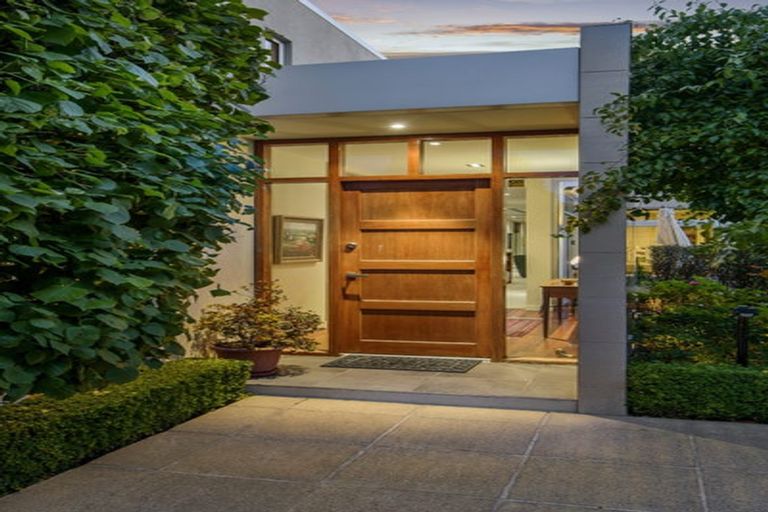 Photo of property in 33 Wroxton Terrace, Merivale, Christchurch, 8014