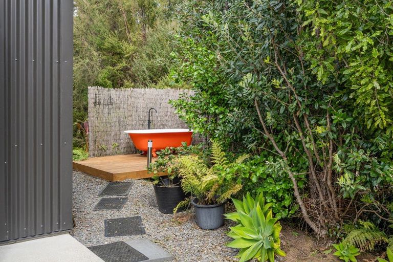 Photo of property in 106a Horongaherehere Row, Te Rerenga, Coromandel, 3582
