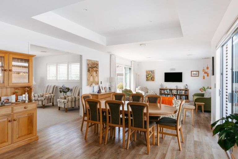 Photo of property in 15 Maria Tini Drive, Papamoa Beach, Papamoa, 3118