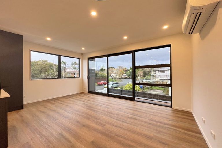 Photo of property in 3b Wilbur Place, Pakuranga Heights, Auckland, 2010