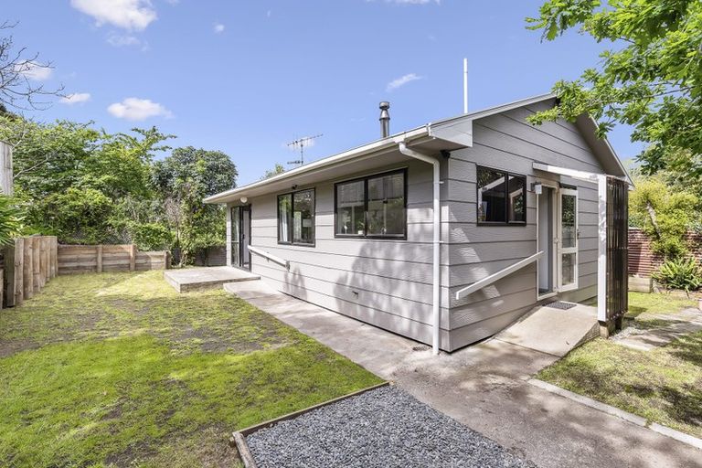 Photo of property in 1 Te Uruhi Grove, Paraparaumu, 5032