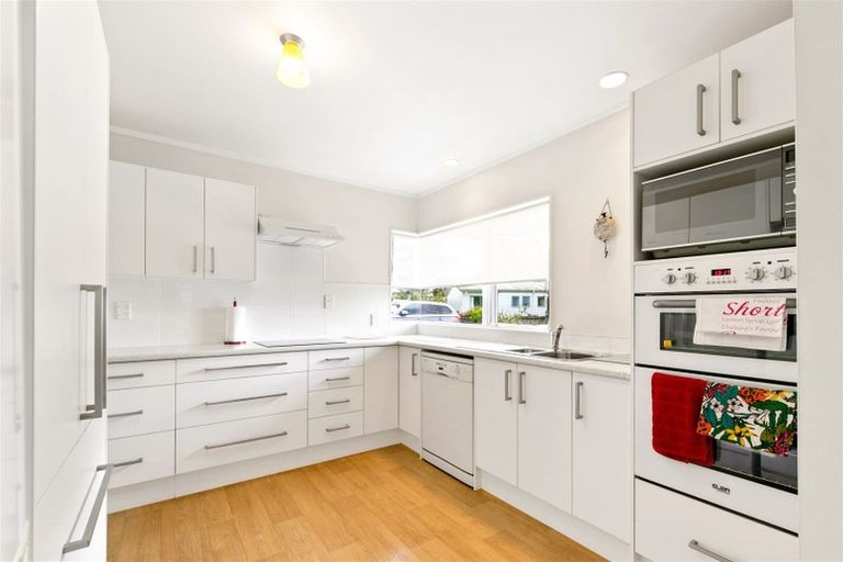 Photo of property in 299b Glengarry Road, Glen Eden, Auckland, 0602