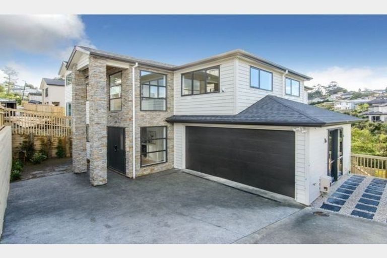 Photo of property in 30 Para Close, Fairview Heights, Auckland, 0632