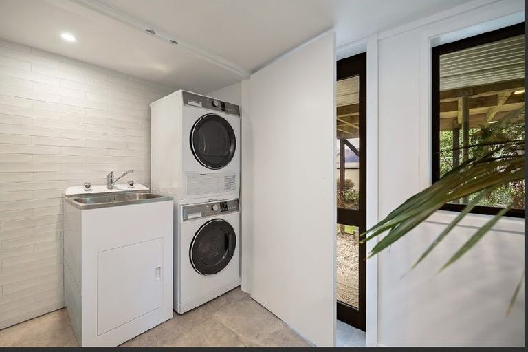 Photo of property in 157 Kent Street, Kingston, Athol, 9793