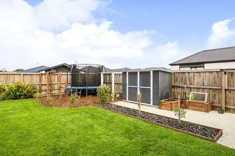 Photo of property in 16 Crossley Avenue, Woodend, 7610