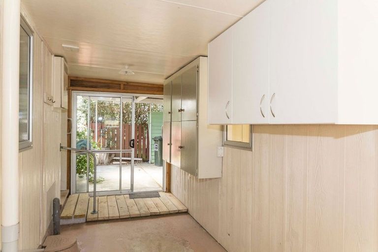 Photo of property in 19c Tennyson Street, Dannevirke, 4930