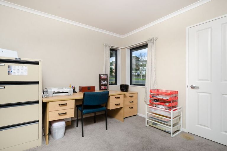 Photo of property in 27 Leafield Crescent, Henderson, Auckland, 0612