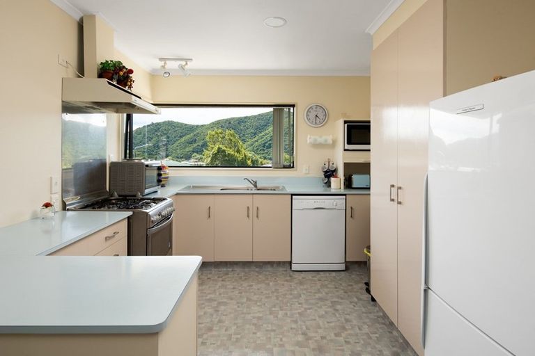 Photo of property in 108 Moana View Road, Waikawa, Picton, 7220