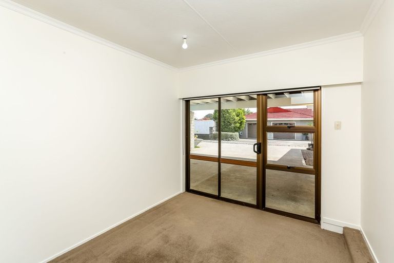 Photo of property in 31 Manu Crescent, Upper Vogeltown, New Plymouth, 4310