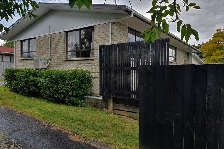 Photo of property in 4 Crescent Court, Melville, Hamilton, 3206