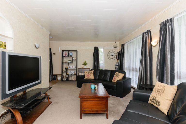 Photo of property in 51 Kimberley Grove, Westbrook, Palmerston North, 4412