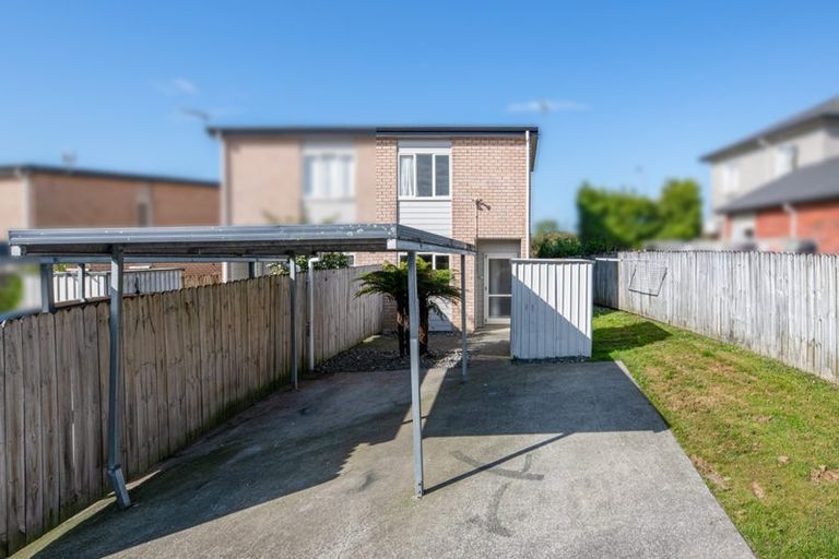 Photo of property in 10 Rosandich Drive, Sunnyvale, Auckland, 0612