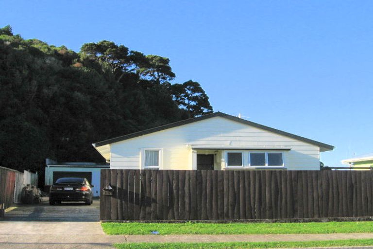 Photo of property in 120 Rangituhi Crescent, Takapuwahia, Porirua, 5022