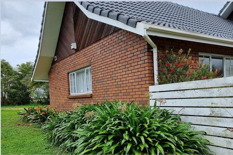 Photo of property in 357 Henderson Valley Road, Henderson Valley, Auckland, 0612